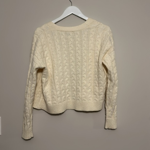 Tahari Elie. Cream Sweater - Picture 2 of 2